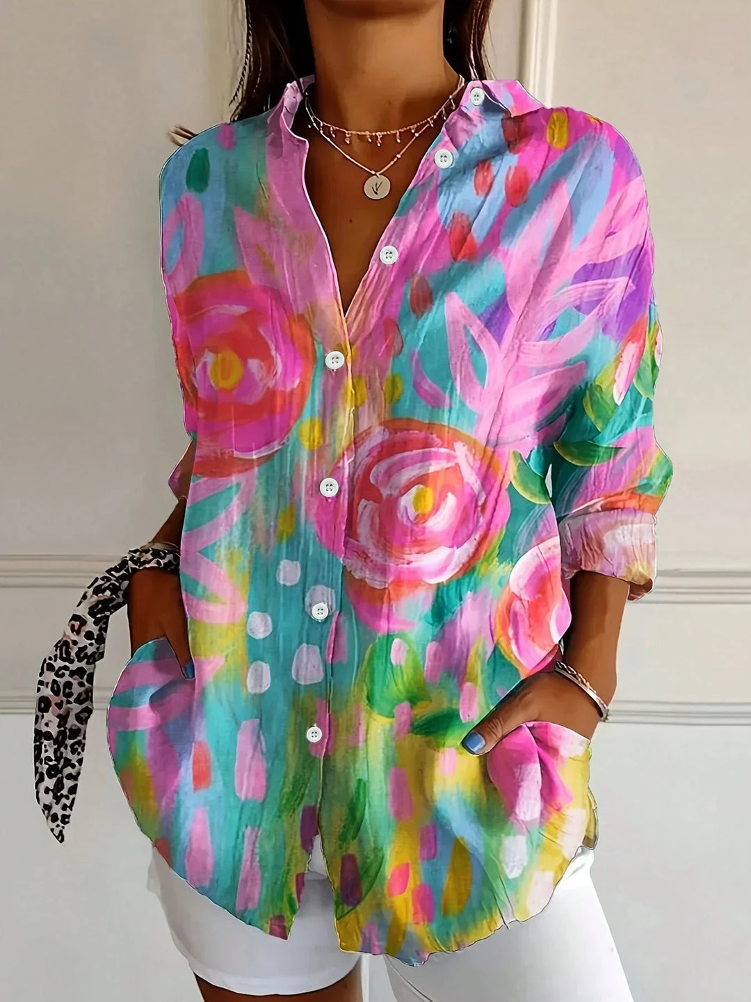 Kvinders Bluse | Abstrakt Print Knap Front