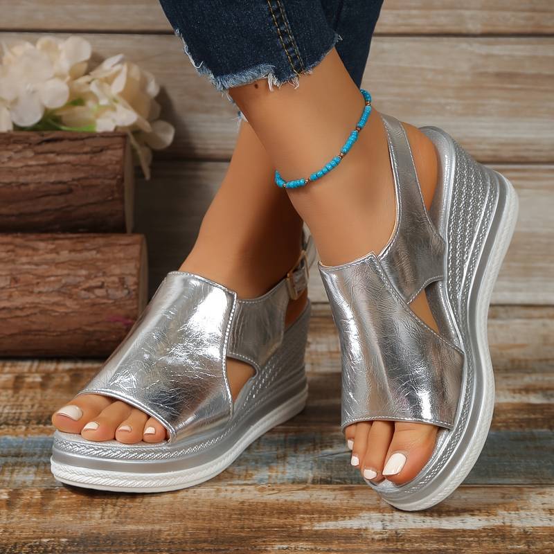 Sandaler til kvinder | Metalisk platform slingback design
